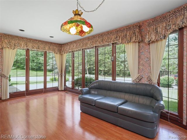 13780 Eaton Drive, Plymouth, MI 48170