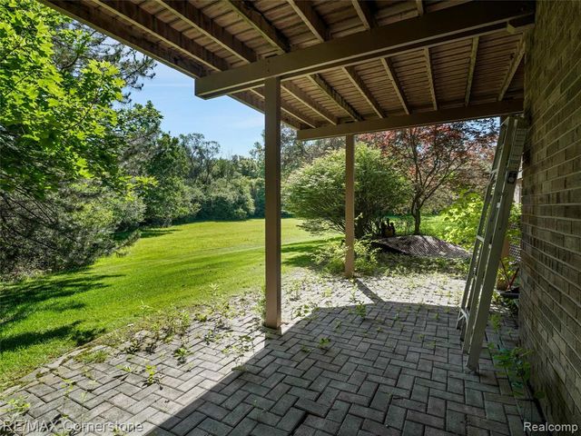 13780 Eaton Drive, Plymouth, MI 48170