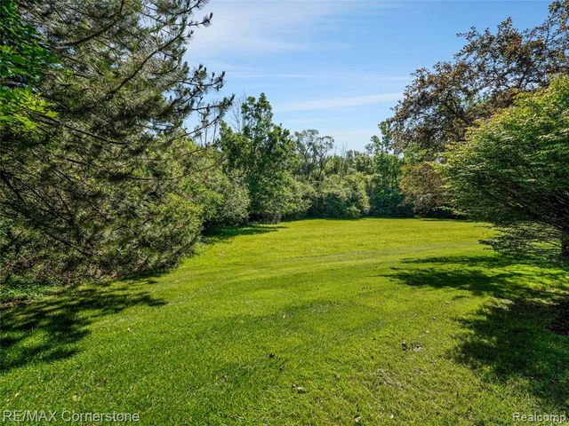 13780 Eaton Drive, Plymouth, MI 48170
