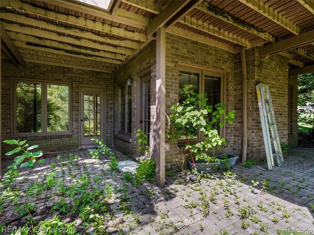 13780 Eaton Drive, Plymouth, MI 48170