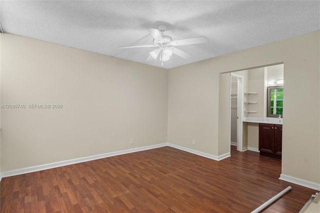 9400 Live Oak Place 103, Davie, FL 33324