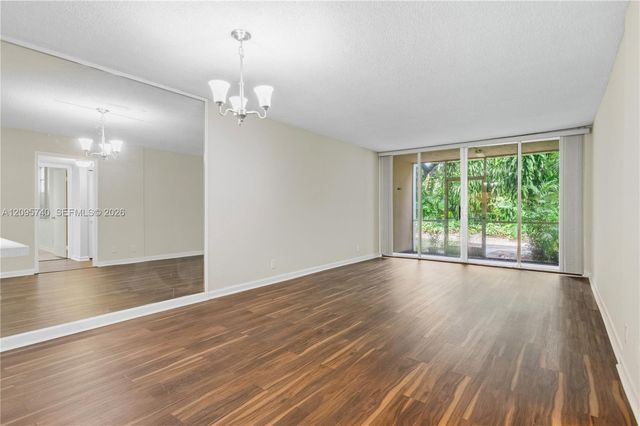 9400 Live Oak Place 103, Davie, FL 33324