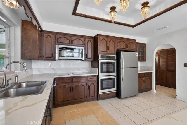 5462 Sierra Vista, Riverside, CA 92505