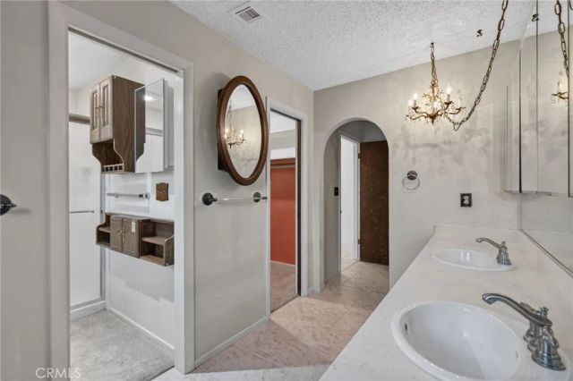 5462 Sierra Vista, Riverside, CA 92505