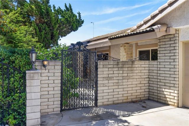 5462 Sierra Vista, Riverside, CA 92505