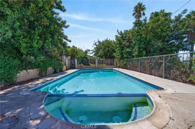 5462 Sierra Vista, Riverside, CA 92505