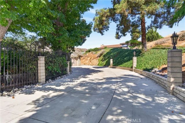 5462 Sierra Vista, Riverside, CA 92505