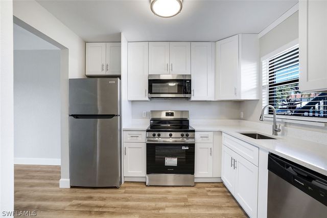 4346 27th CT SW 101, Naples, FL 34116