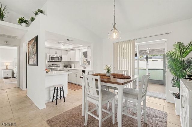 1921 SE 8th TER, Cape Coral, FL 33990