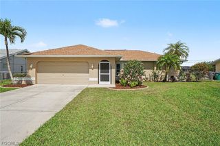 1921 SE 8th TER, Cape Coral, FL 33990