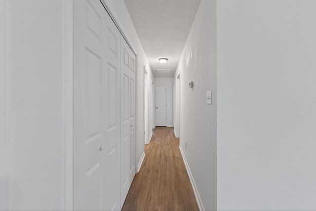 16 Ford Drive, Wellford, SC 29385