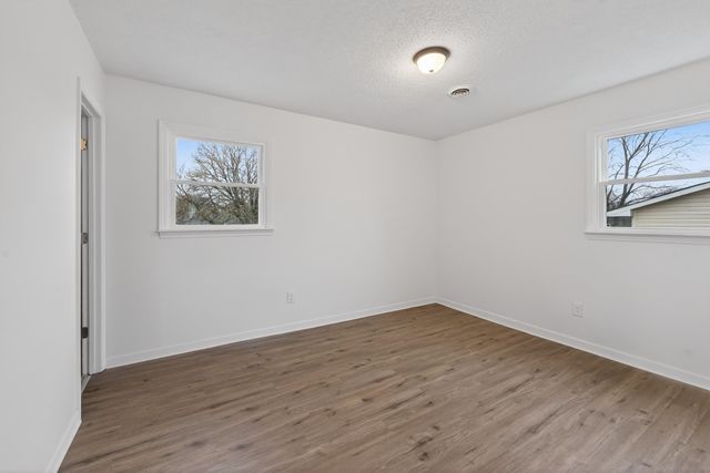 16 Ford Drive, Wellford, SC 29385