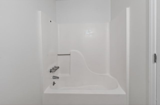 16 Ford Drive, Wellford, SC 29385