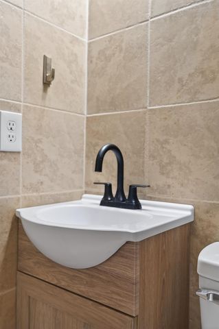 16 Ford Drive, Wellford, SC 29385