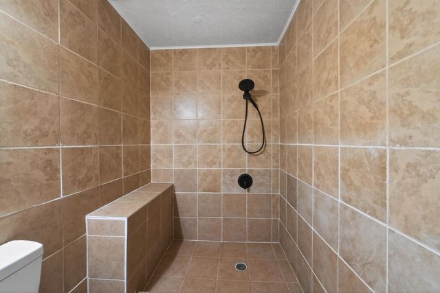 16 Ford Drive, Wellford, SC 29385