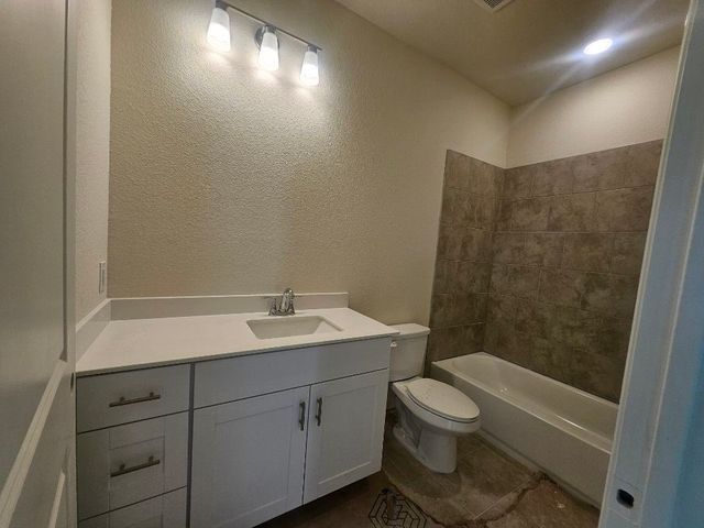 3006 Leopard Lane, Ennis, TX 75119