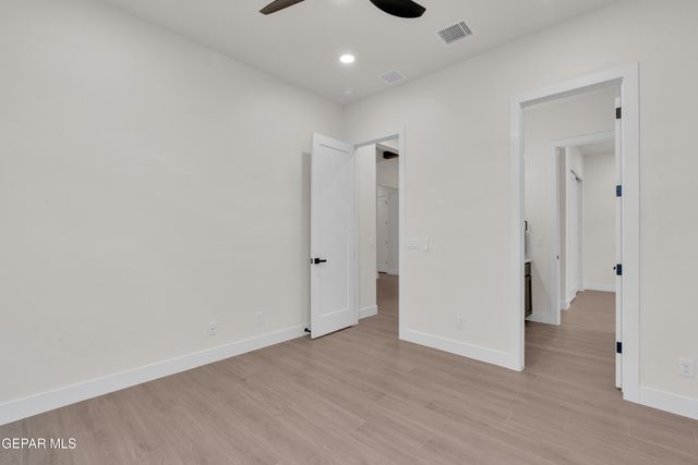 332 RIO DEL RANCHO Court, El Paso, TX 79932