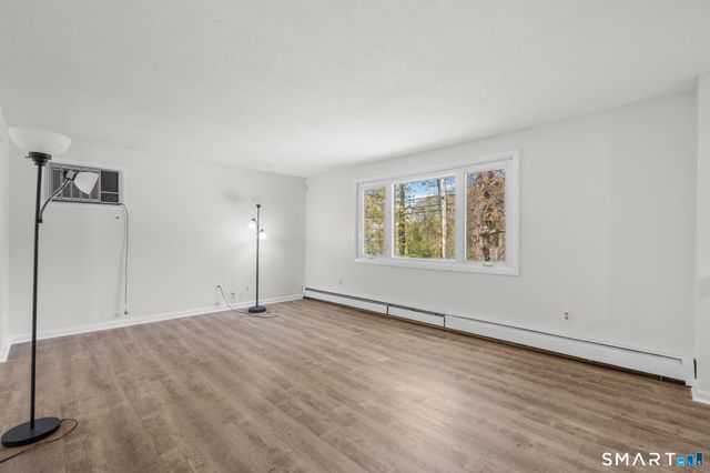 1084 Meriden Avenue, Southington, CT 06489