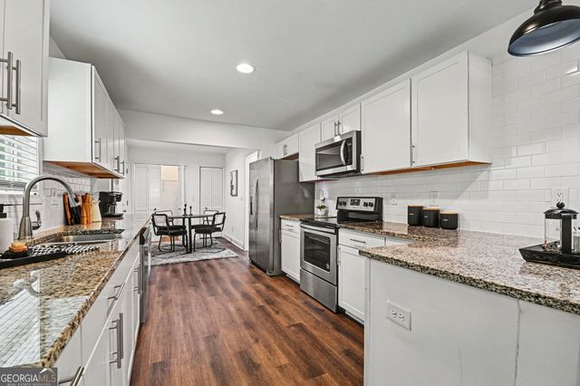 678 Commercial Avenue NW, Atlanta, GA 30318