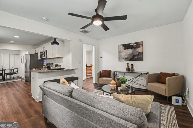 678 Commercial Avenue NW, Atlanta, GA 30318