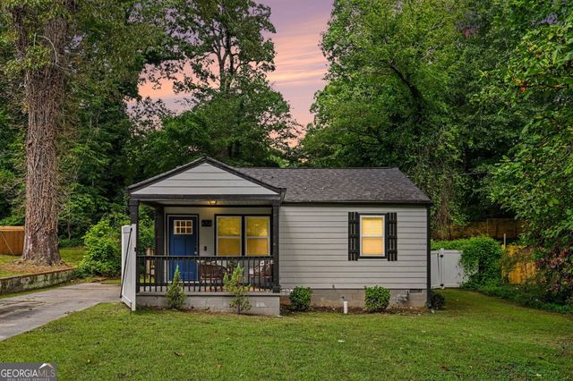 678 Commercial Avenue NW, Atlanta, GA 30318