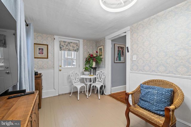 25 E FRANKLIN ST, New Freedom, PA 17349