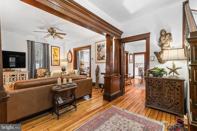 25 E FRANKLIN ST, New Freedom, PA 17349