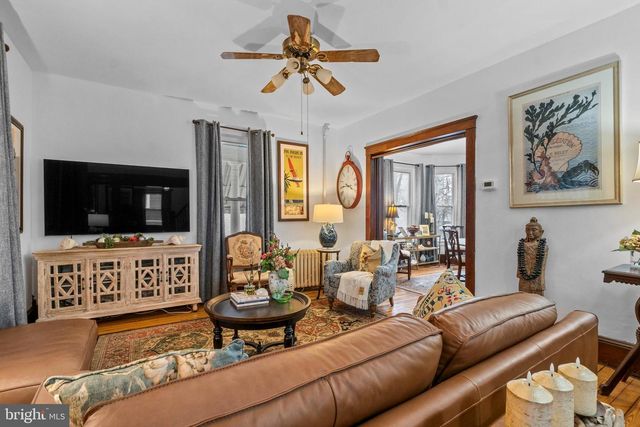 25 E FRANKLIN ST, New Freedom, PA 17349