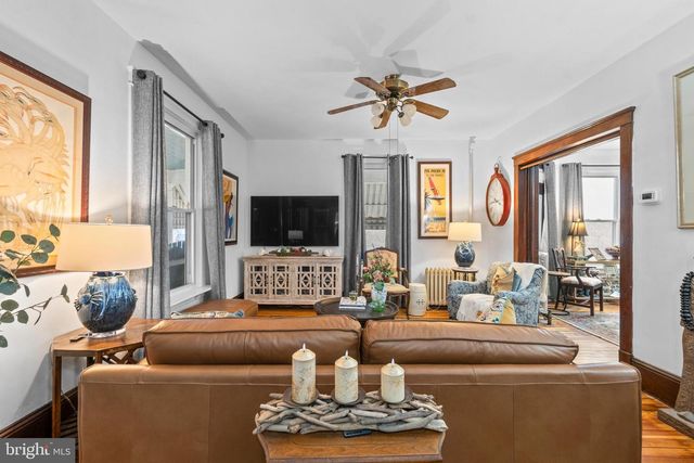 25 E FRANKLIN ST, New Freedom, PA 17349