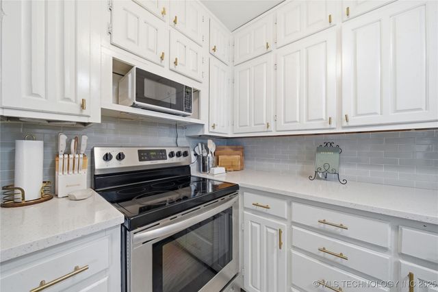 318 E Maple Street, Skiatook, OK 74070