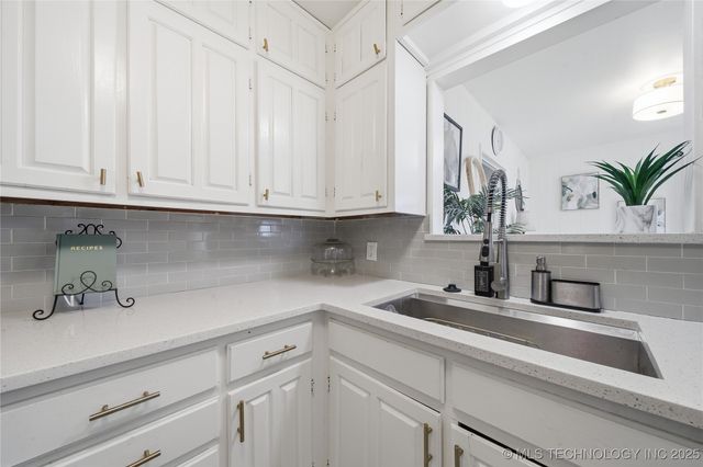 318 E Maple Street, Skiatook, OK 74070