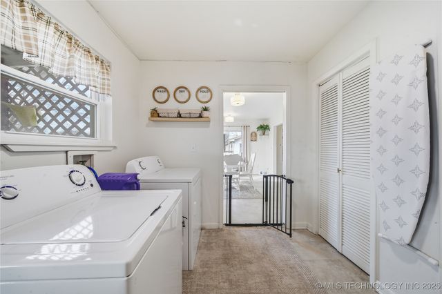 318 E Maple Street, Skiatook, OK 74070