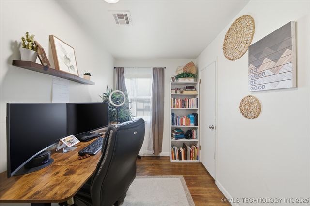 318 E Maple Street, Skiatook, OK 74070