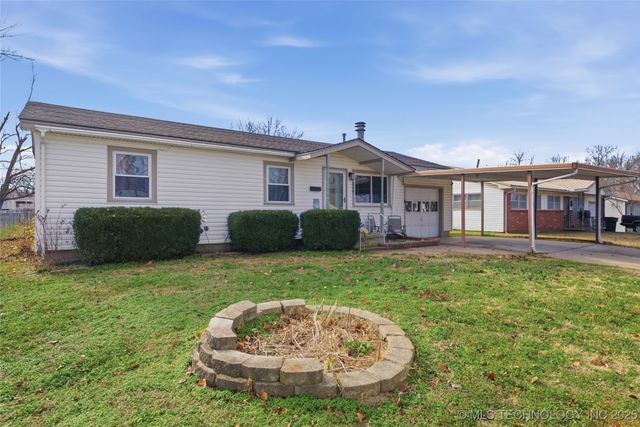 318 E Maple Street, Skiatook, OK 74070