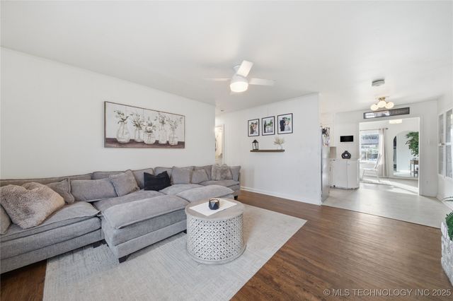 318 E Maple Street, Skiatook, OK 74070