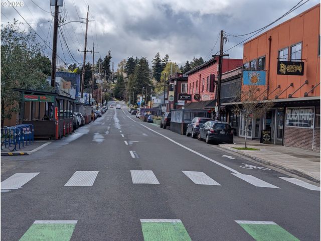 137 Se 73RD Ave, Portland, OR 97215