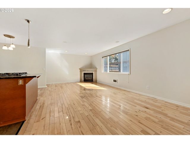 137 Se 73RD Ave, Portland, OR 97215