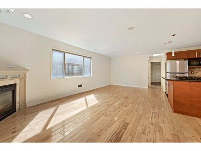 137 Se 73RD Ave, Portland, OR 97215