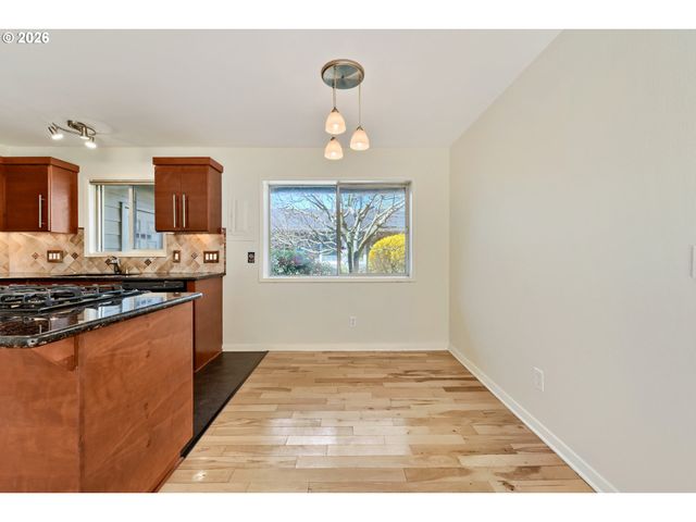 137 Se 73RD Ave, Portland, OR 97215