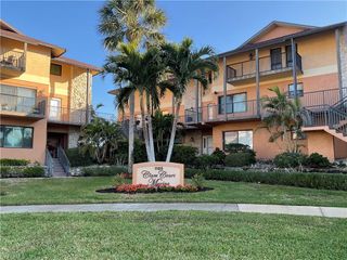 1165 Clam CT # 7, Naples, FL 34102