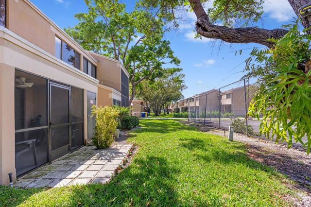 1121 NW 13th Street 3, Boca Raton, FL 33486