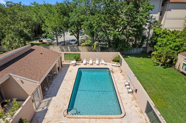 1121 NW 13th Street 3, Boca Raton, FL 33486