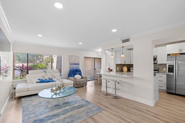 1121 NW 13th Street 3, Boca Raton, FL 33486