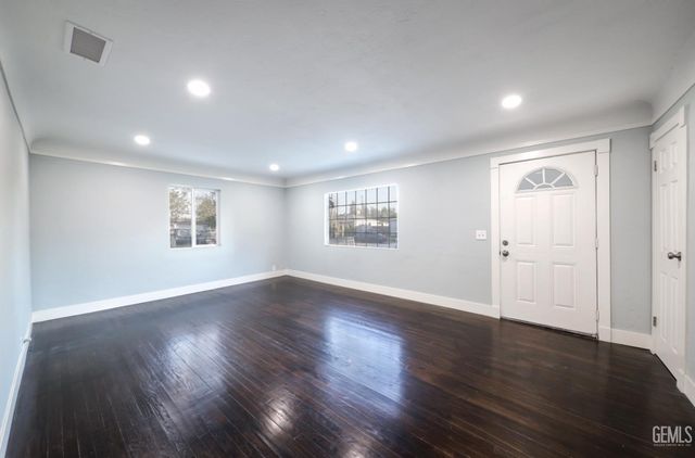 626 Hood Drive, Bakersfield, CA 93308