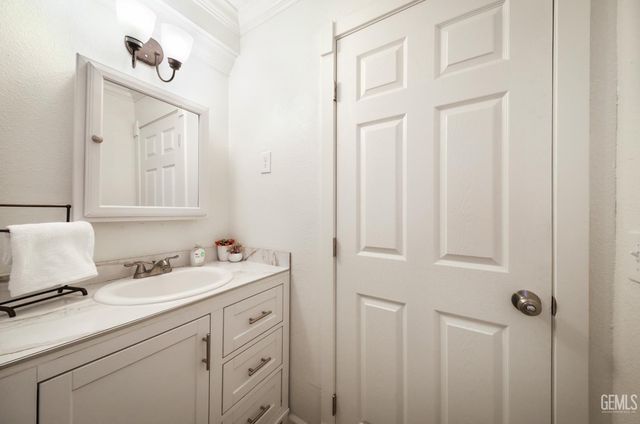 626 Hood Drive, Bakersfield, CA 93308