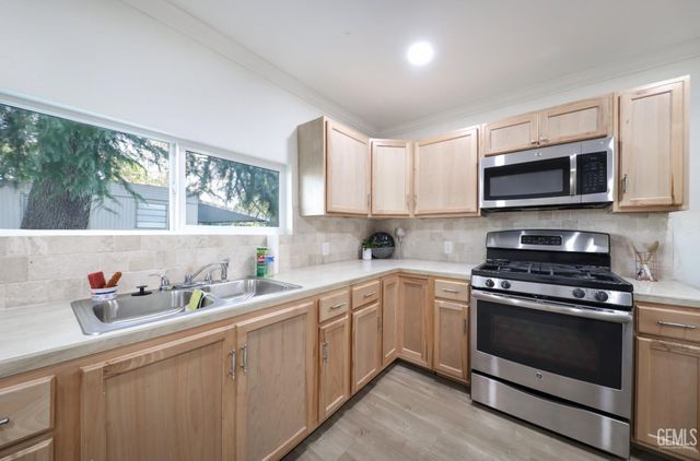 626 Hood Drive, Bakersfield, CA 93308