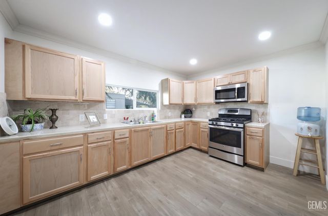 626 Hood Drive, Bakersfield, CA 93308