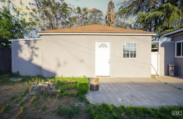 626 Hood Drive, Bakersfield, CA 93308