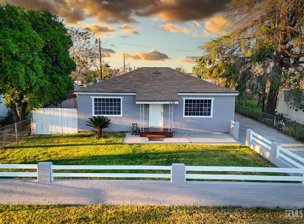 626 Hood Drive, Bakersfield, CA 93308
