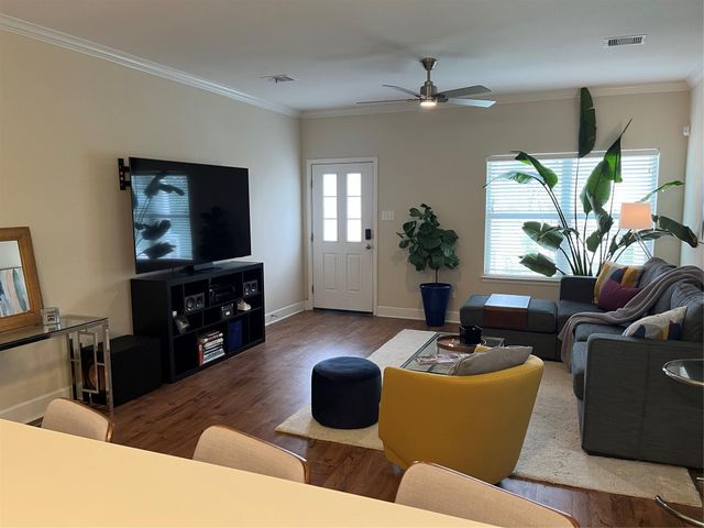 4327 Robertson Street, Houston, TX 77009